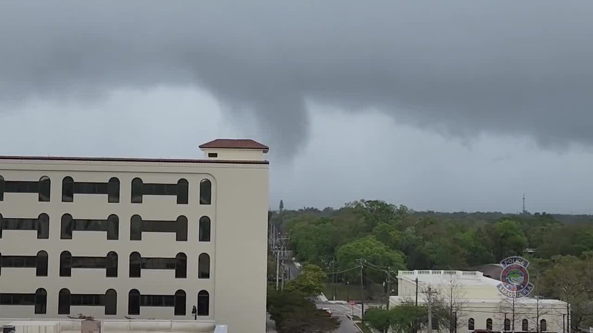 EF-1 Tornado causes roof collapse in Sarasota