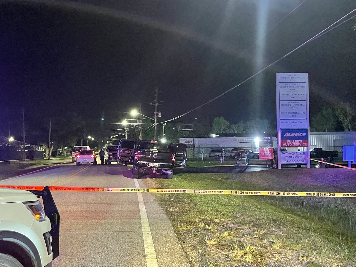 Orange County deputies are at the scene of a reported shooting on Old Cheney Hwy right off Colonial.  We can see at least 1 bullet hole on a black truck. Deputies also looking at another car here.  Waiting for more info from OCSO.