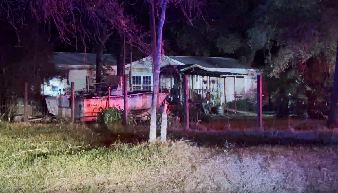 1 dead in Pasco County mobile home fire