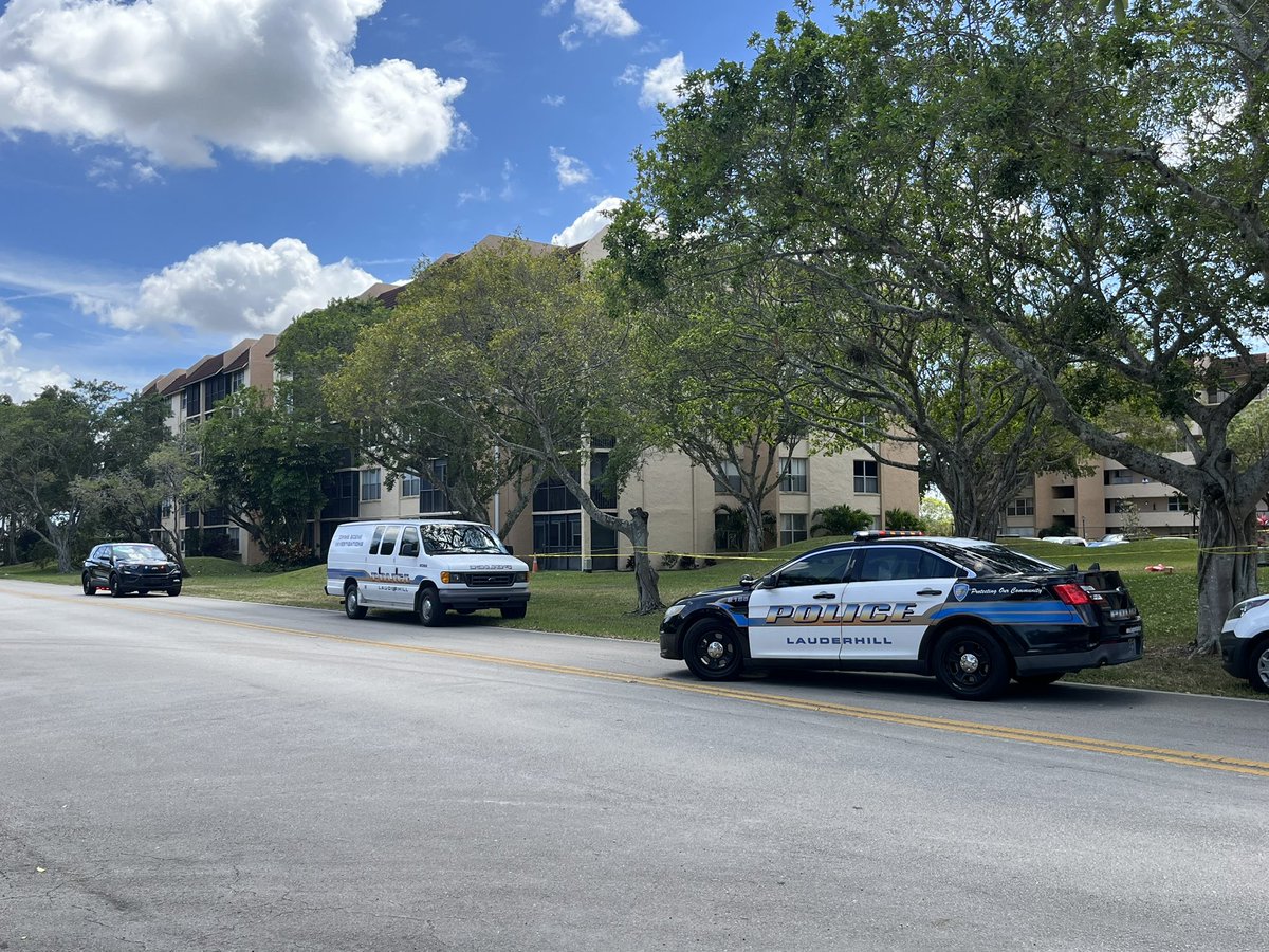 Police investigation underway in Lauderhill on Environ Blvd. Initial reports came in to the @nbc6 newsroom as a possible shooting. There appears to be two crime scenes near each other