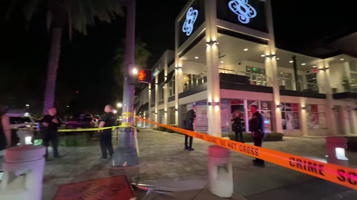 The @StPetePD are investigating a shooting at Sea Salt in the heart of downtown.  Officials tell one victim has been transported to hospital and they do not have a shooter in custody yet