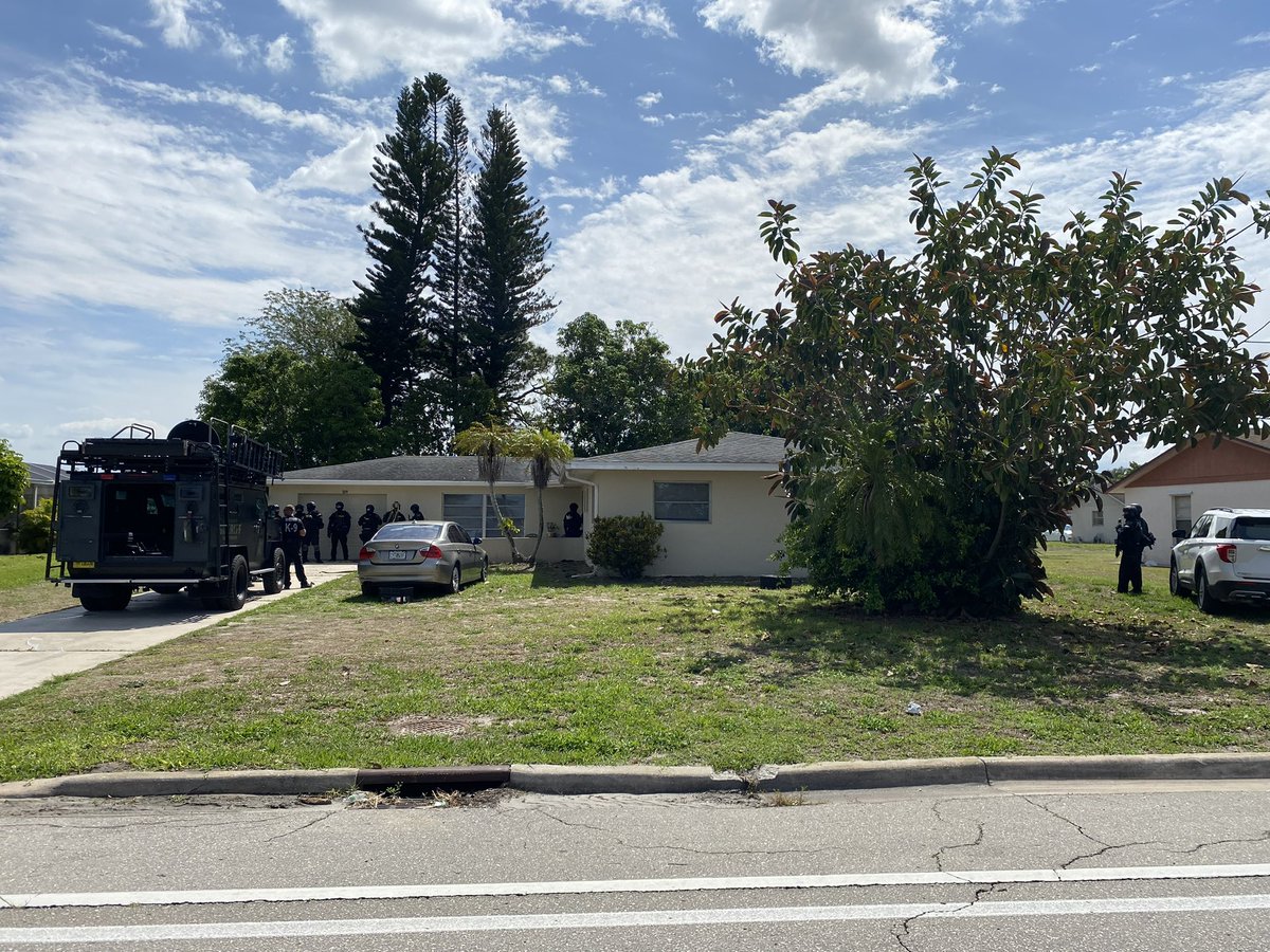 Home on Richmond Avenue South in Lehigh Acres was just raided by the @SheriffLeeFLnnThis is part of operation 'Deep Clean'