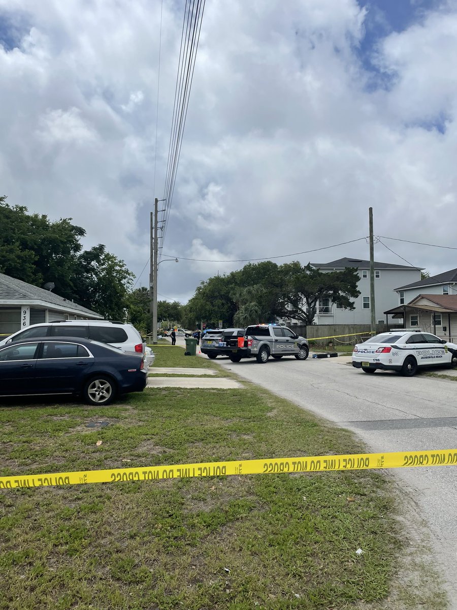 Jacksonville Beach Police are investigating the shooting death of a man in the area of 1st Ave. South and 10th St. South. Police received a call around 7:25am. It is still an active scene, detectives are collecting evidence.