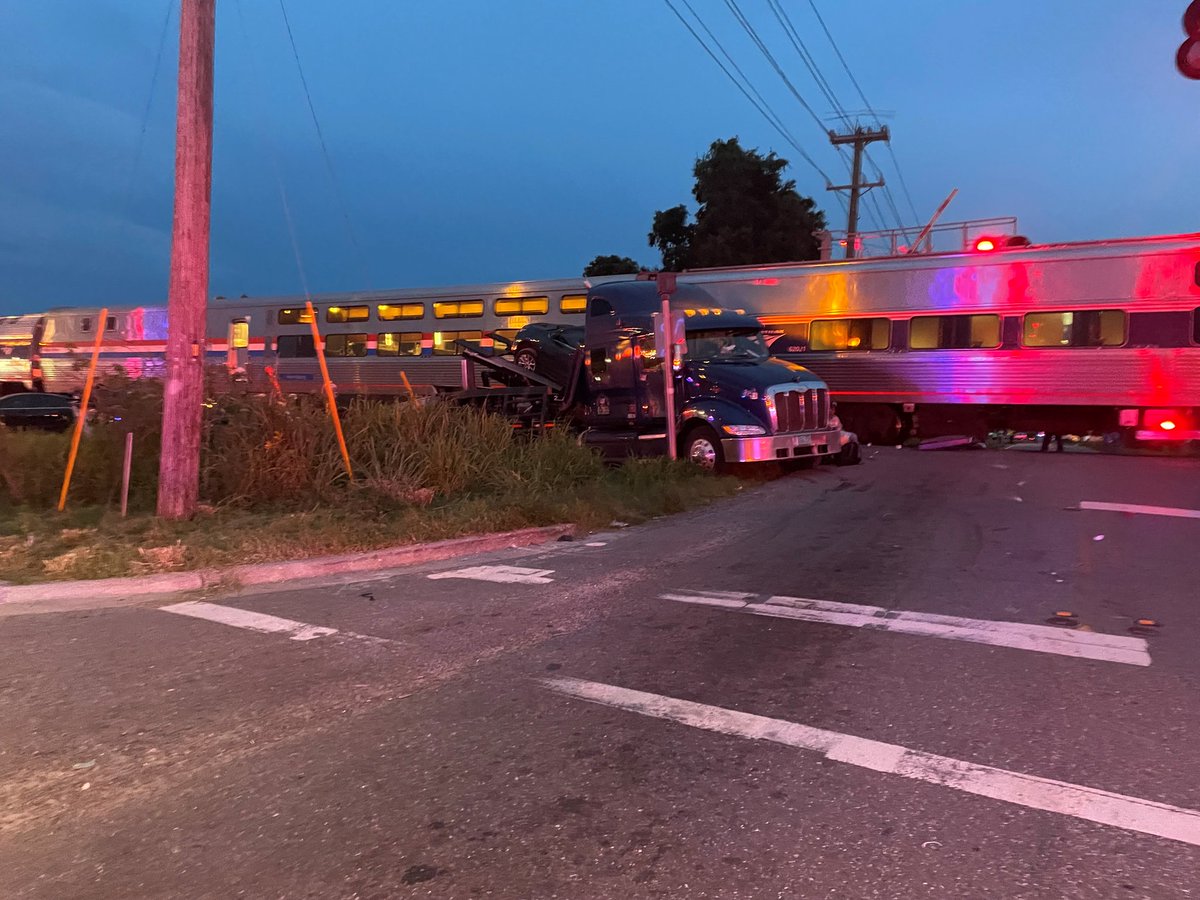 Semi-truck was stuck on tracks before being hit by Amtrak train in Lakeland, deputies say