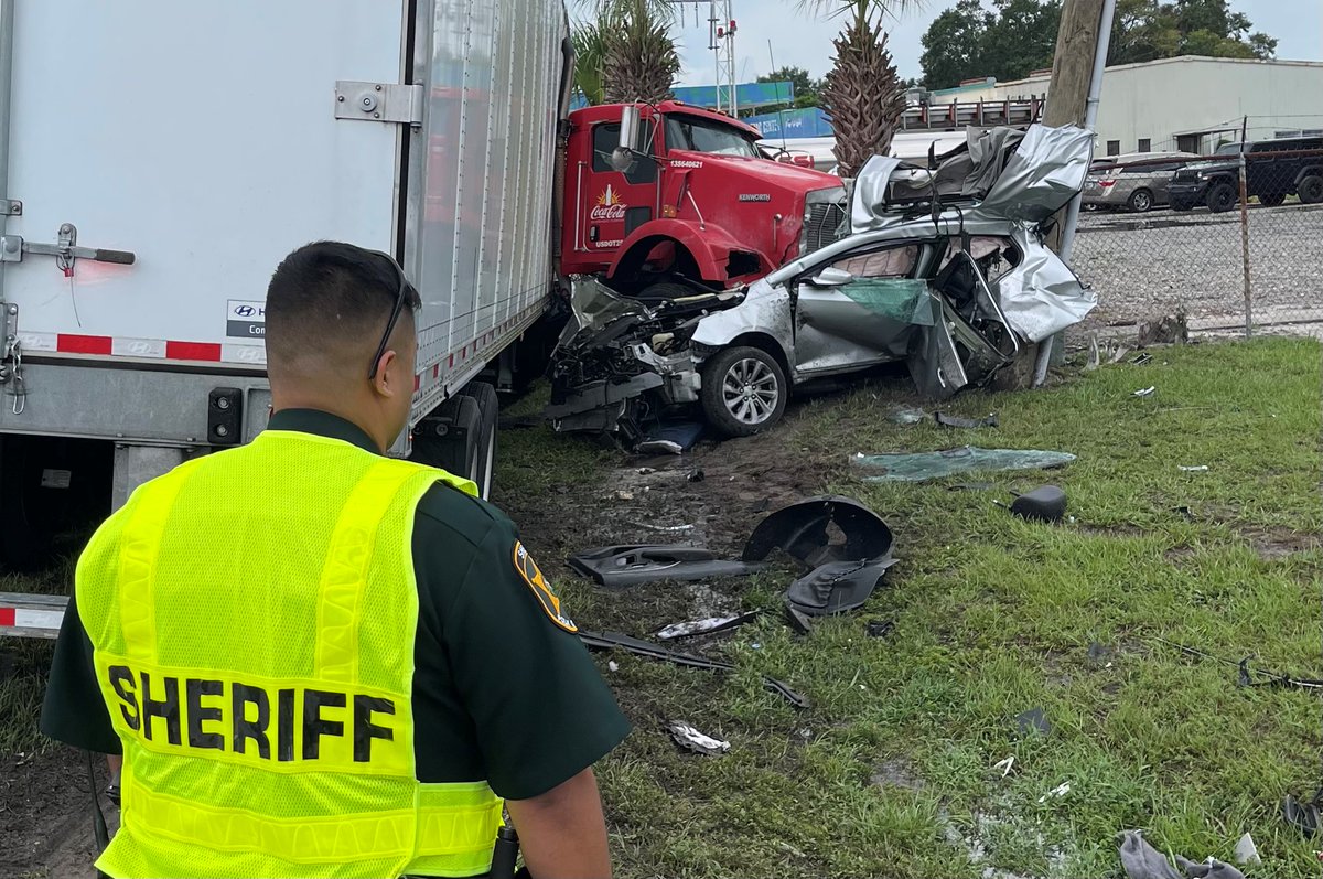 2 killed after car crashes into Coca-Cola semi-truck in Winter Haven