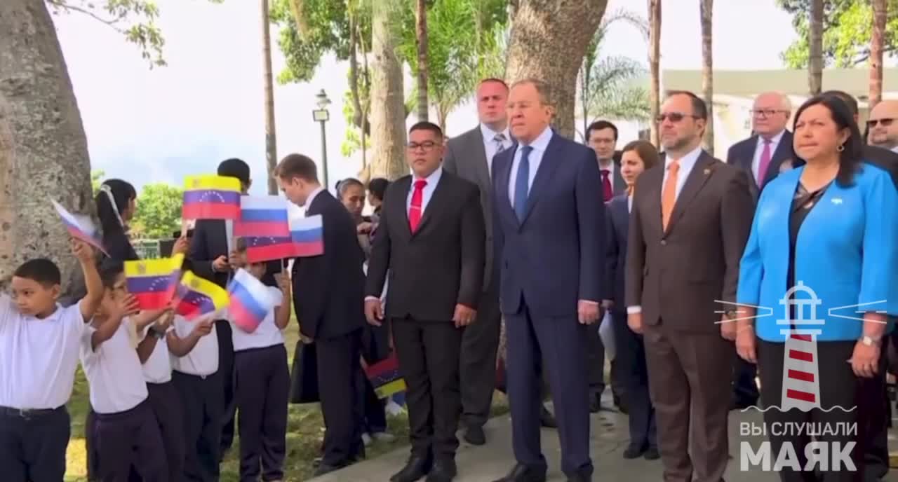 Rusijos užsienio reikalų ministras Lavrovas atvyko į Karakasą po vizito Havanoje