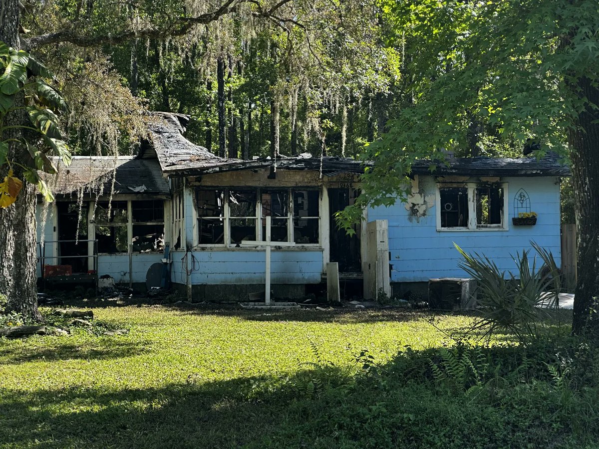 'Sounded like explosions': 2 dead after fire tears through Brooksville home