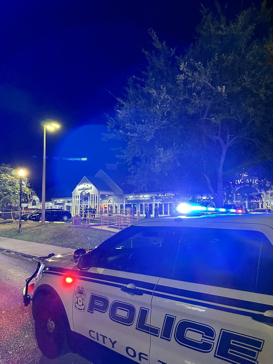 Tampa Police is investigating a deadly shooting in the 500 block of S. Howard Ave.Three adult males were injured as a result of the shooting, they were transported to the hospital, where two were later pronounced deceased.The investigation is ongoing