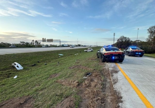 Man dies in Hillsborough County crash on I-75