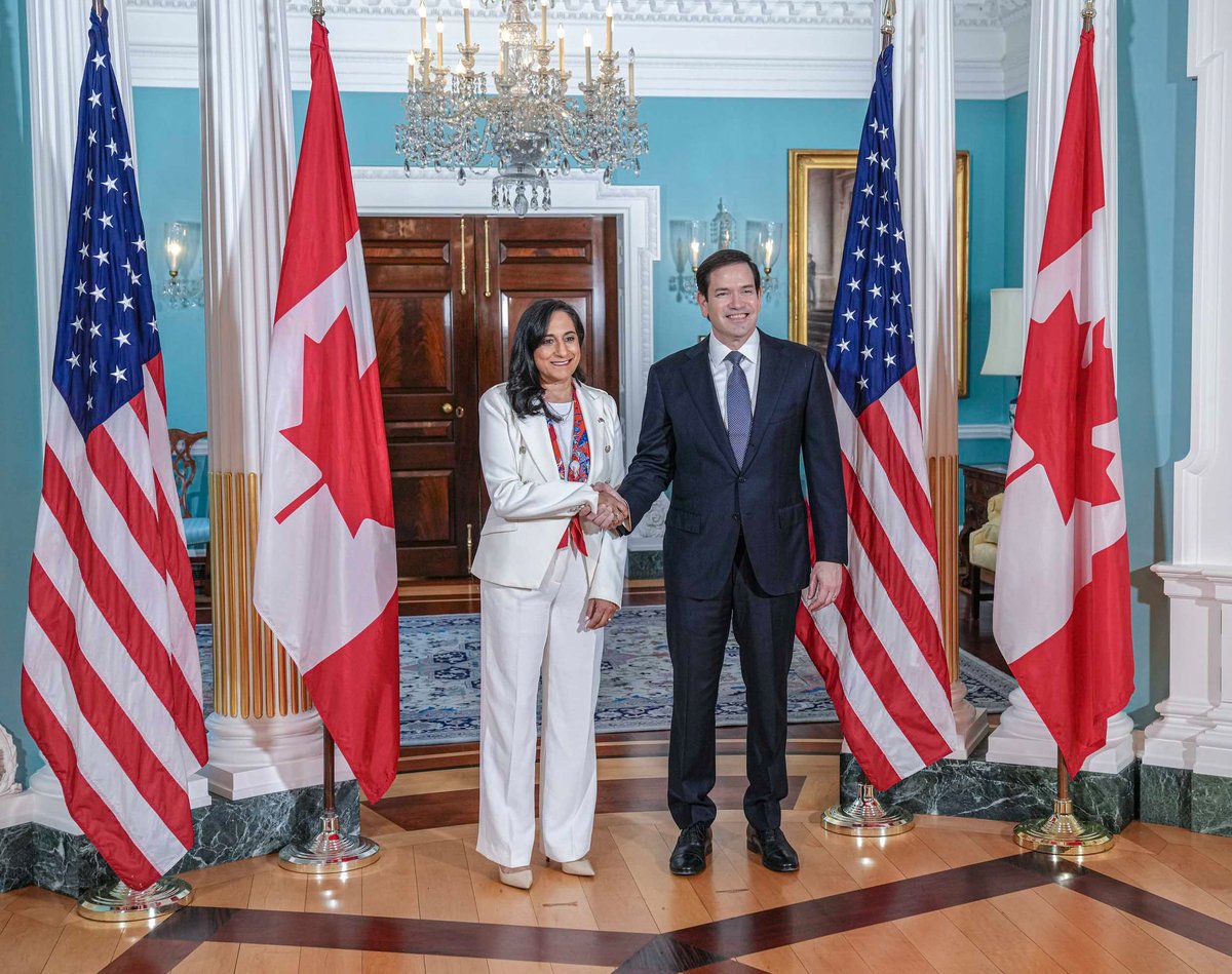 O Departamento de Estado afirma que Rubio e a principal diplomata canadense, @AnitaAnandMP, discutiram esta manhã as negociações de paz para pôr fim à guerra entre Rússia e Ucrânia e os meios para fortalecer a resposta à atividade coercitiva da China. Eles também discutiram o Haiti e Gaza.