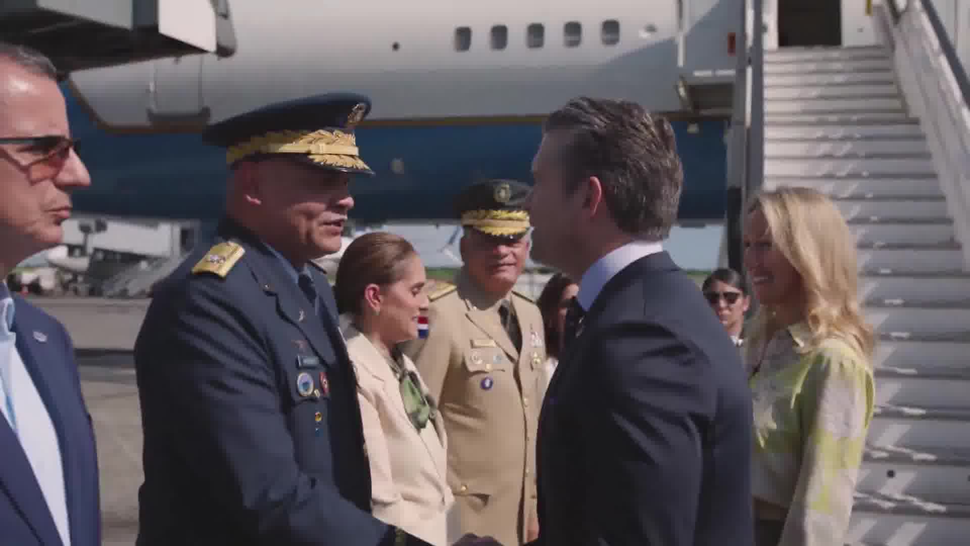 . @SecWar has arrived in the Dominican Republic to meet with senior leaders to discuss continued cooperation in countering narco-militants in the Americas