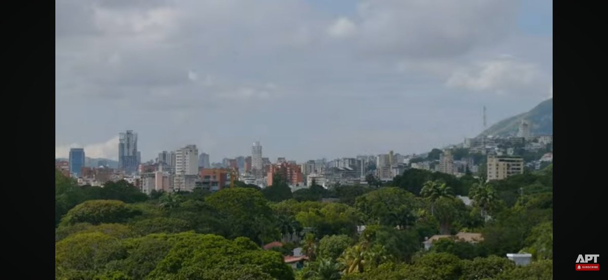 International media outlets are beginning live broadcasts from Caracas following Trump's announcement. Fighter jets are flying over Valencia, Maracay, and Naguanagua.