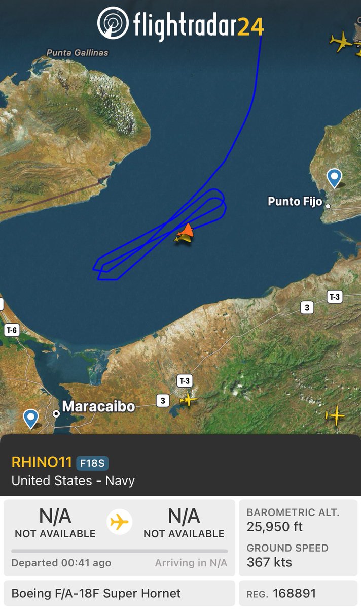 Dois caças F-18 da Marinha dos EUA estão atualmente sobrevoando a área entre Punto Fijo e Maracaibo, na Venezuela.