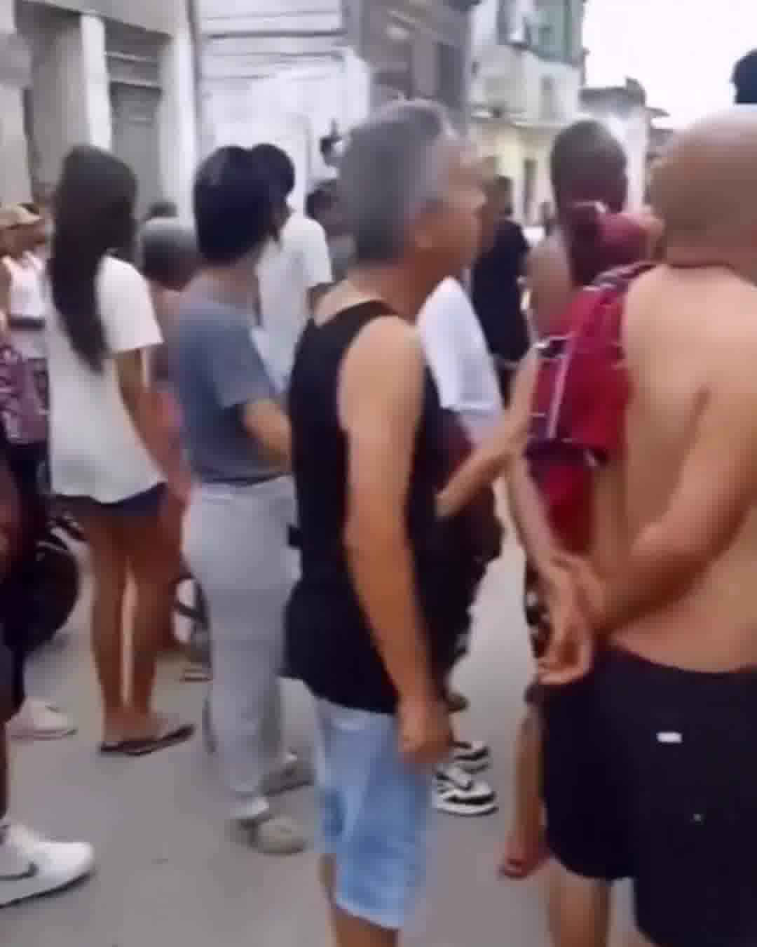 People are protesting in the Regla municipality due to the lack of water. They brought a water truck for the ENTIRE community in an attempt to calm the situation, but the citizens refuse to touch a single drop of water. 